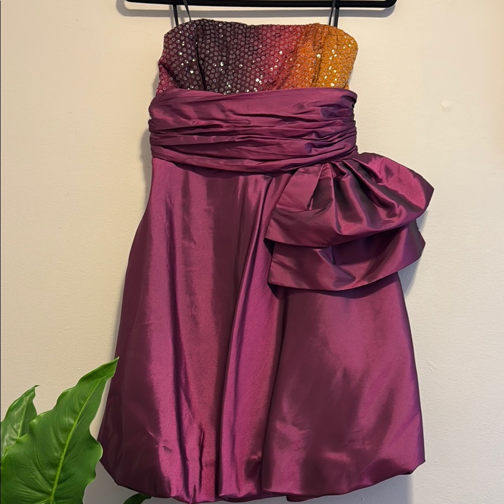 Alexia Admore Strapless Bubble Hem Mini Dress